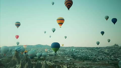 Outdoor aerial photography, documenting the hot air balloon feast in rural America