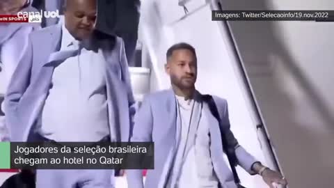 BRASIL NA COPA: Seleção chega no Qatar e é recebida com festa