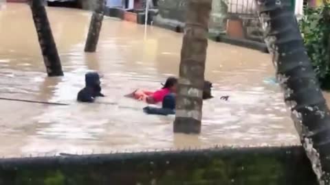 Powerful flood hits Chongqing today China river overflows. China city disappears instantly