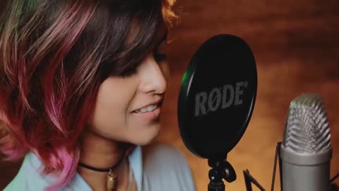 Manike Mage Hithe මැණිකේ මගේ හිතේ - Official Cover - Yohani & Satheeshan