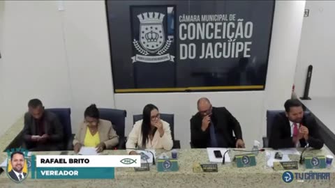 São tão constantes as reclamações sobre o EJA que o Vereador Rafael esta pedindo forças a Deus