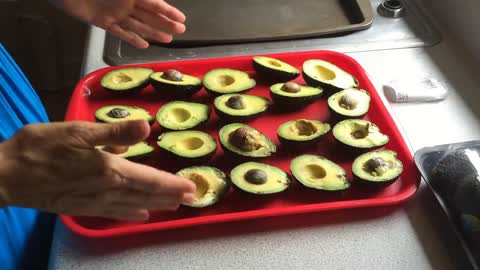 How to Freeze Avocados