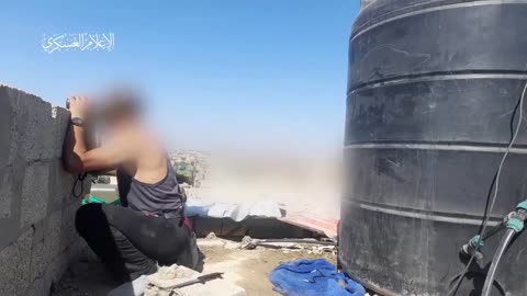 Hamas in the Gaza Strip use a Chinese HJ-8L Anti Tank Guided Missile