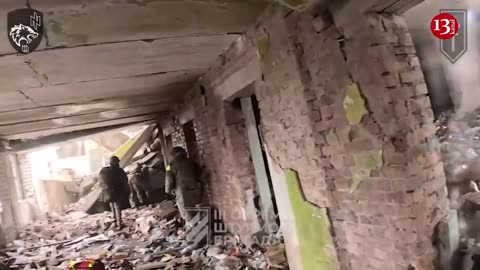 Battle image of Ukrainian soldiers surrounded in the destroyed houses of Avdeyeka