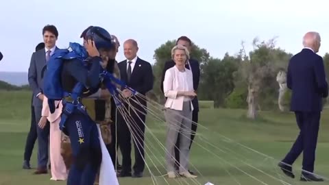 Biden dementia in full display at G7