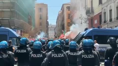 Meanwhile, HAPPENING IN ROME Now- Rome is Rising – Second Day of Protests