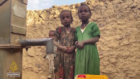 Starvation in Ethiopia: Officials blame fall in food aid for deaths