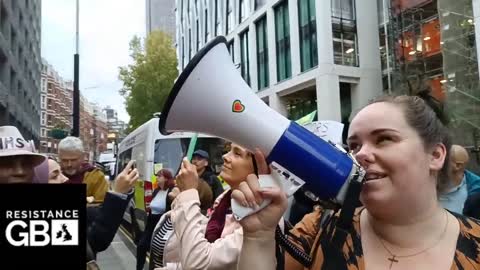 #LIVE 60,000 Care Workers Sacked on Remembrance Day? Parliament Square l London (11.11.21)