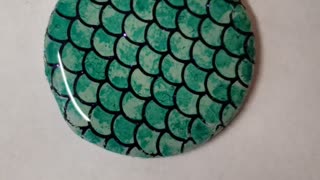 Fish scale Pop socket