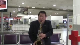 Sax cover "perfect" by Ed Sheeran (airport terminal Paris France)