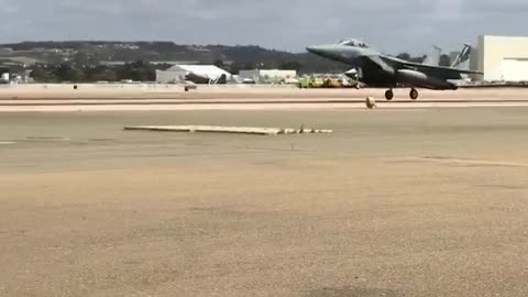 Fighter Jet Landing - Close up view