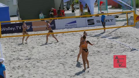 Beach Volleyball Girls Exciting Rallies Before Court Switch