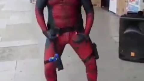 Deadpool filme vídeo engraçado