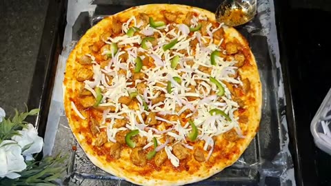 Homemade Chicken Pizza Recipe by the kitchenstory|| Easy & Delicious!