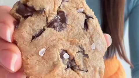 HIGH PROTEIN CHOC CHIP COOKIES - RECIPE IN DESCRIPTION