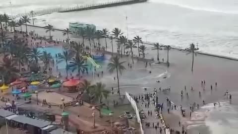 Durban beach closed due to high waves DRAMATIC AERIAL VIDEO