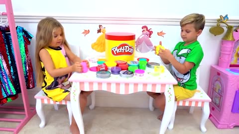 Diana and Roma Learn to share toys. Funny stories about slime