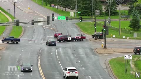 Police Chase Where Suspect Pits Himself with Bald Tires. D.O.T. Camera Views