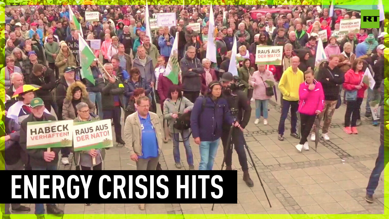 ‘Stop sanctions madness!’ Protesters rally against soaring energy costs in Germany