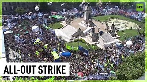 Clashes erupt during general strike against Milei’s reforms in Buenos Aires