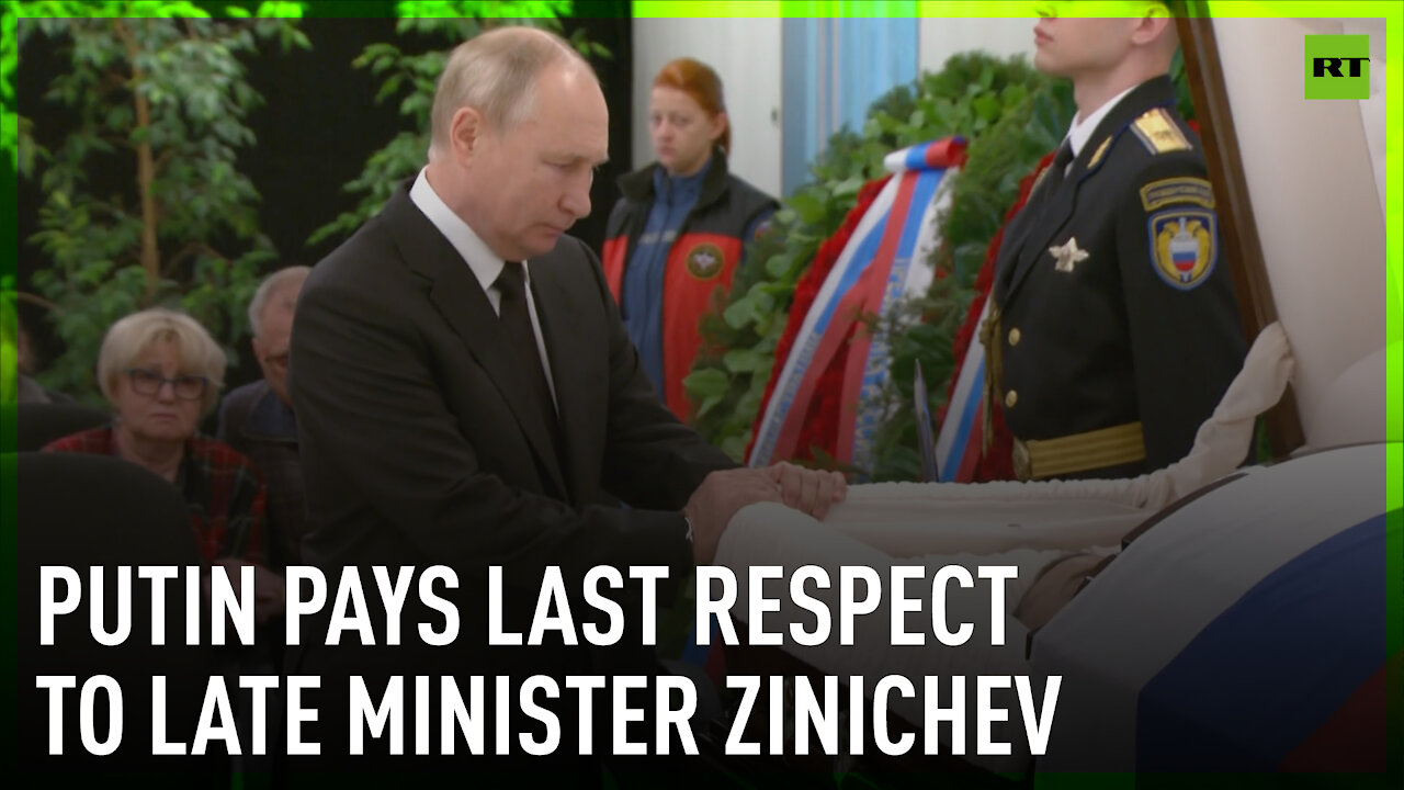 Putin pays last respects to late emergencies minister, Evgeny Zinichev