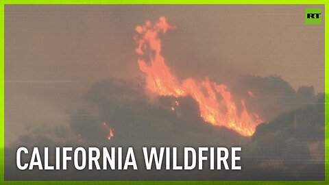 Wildfire rages near Los Angeles