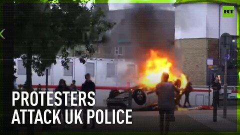 Enraged protesters set police car ablaze in Sunderland, UK