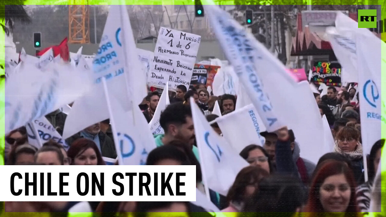 Teachers in Chile go on strike to demand better working conditions