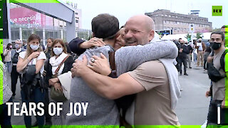 Tears of joy | Emotional reunions at Buenos Aires airport as Argentina reopens to vaxxed tourists