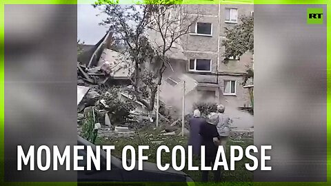 Moment part of wall collapses after explosion in Nizhny Tagil