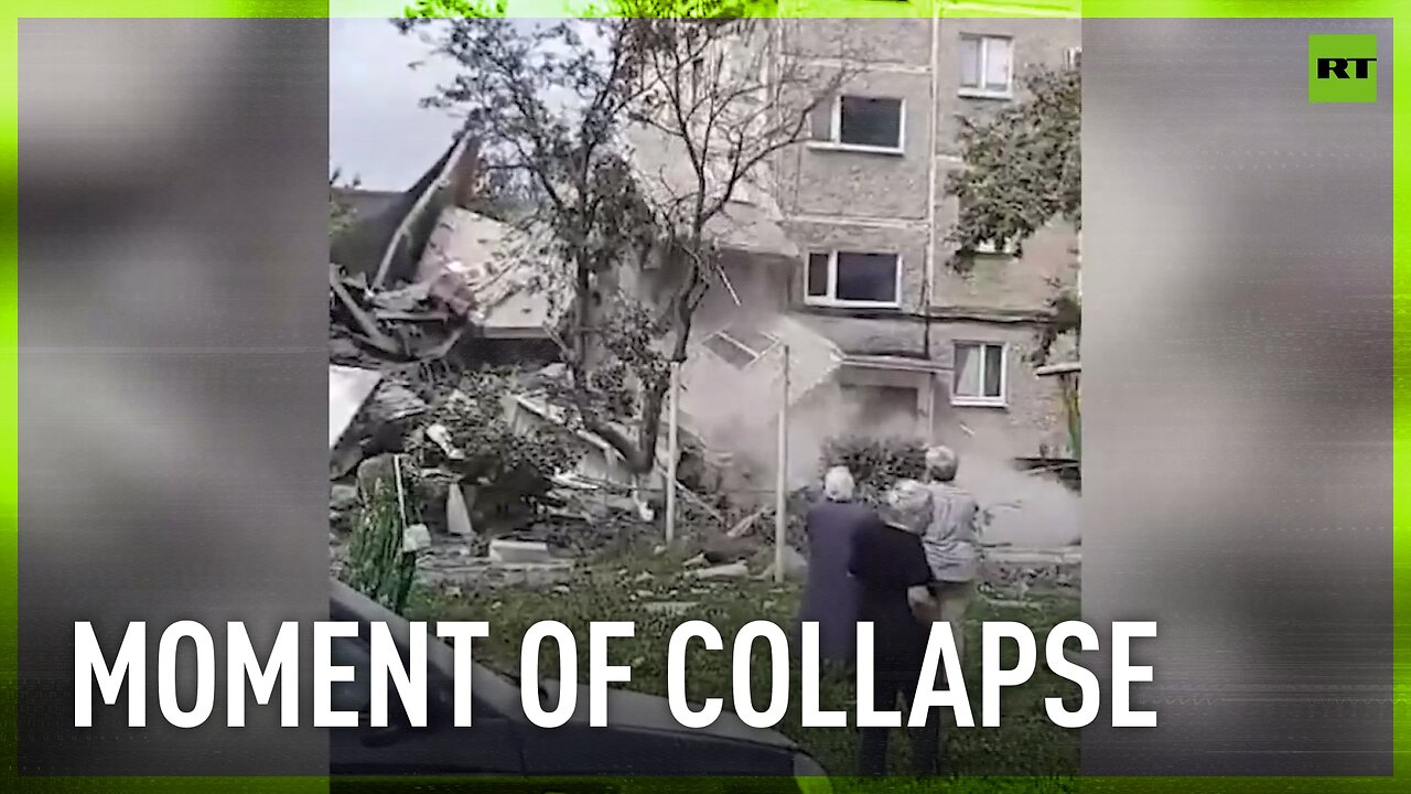 Moment part of wall collapses after explosion in Nizhny Tagil