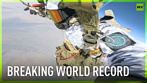 Russian skydivers set new world record | First-ever parachute jump from over 80km altitude