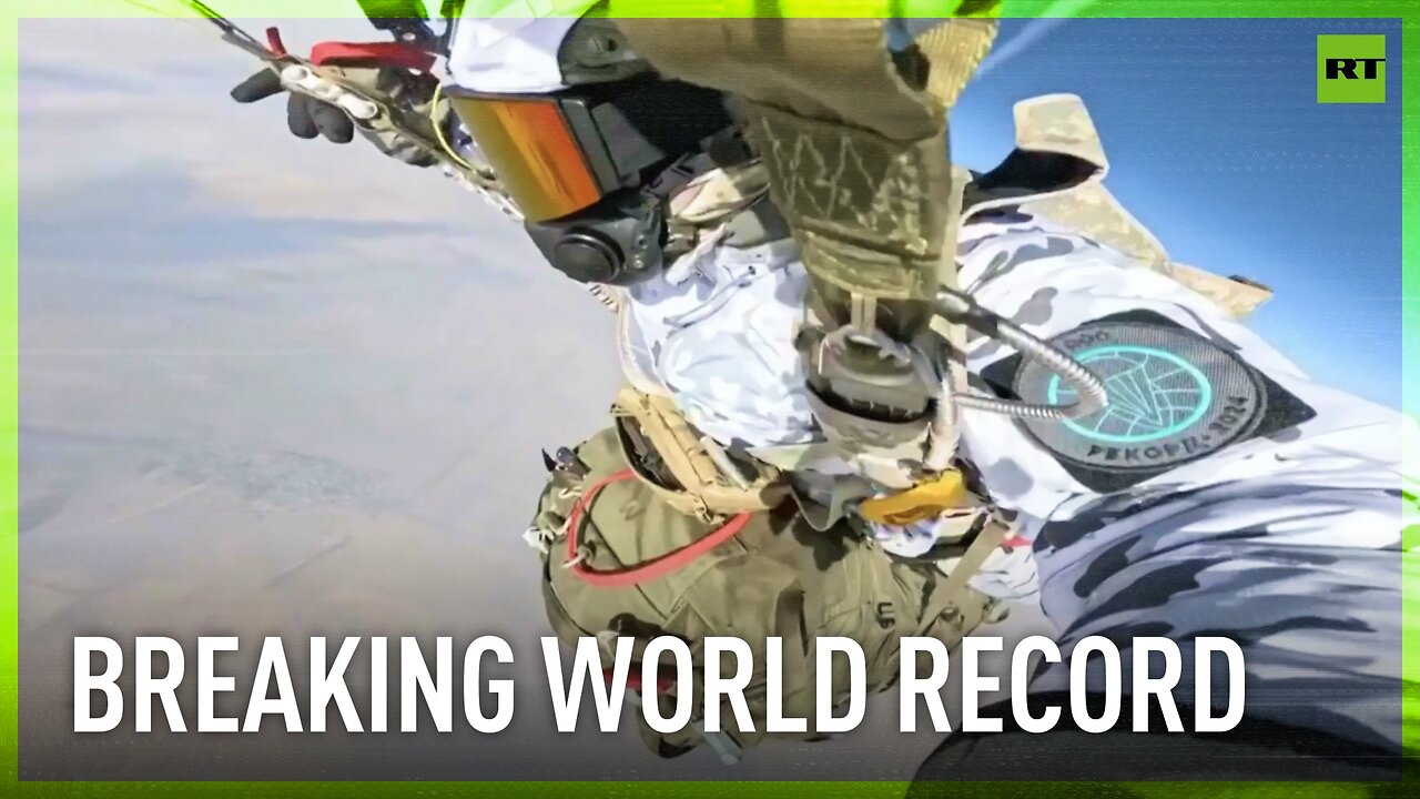 Russian skydivers set new world record | First-ever parachute jump from over 80km altitude