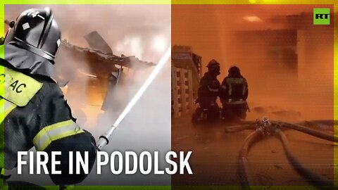 Massive fire engulfs industrial building in Podolsk, Russia