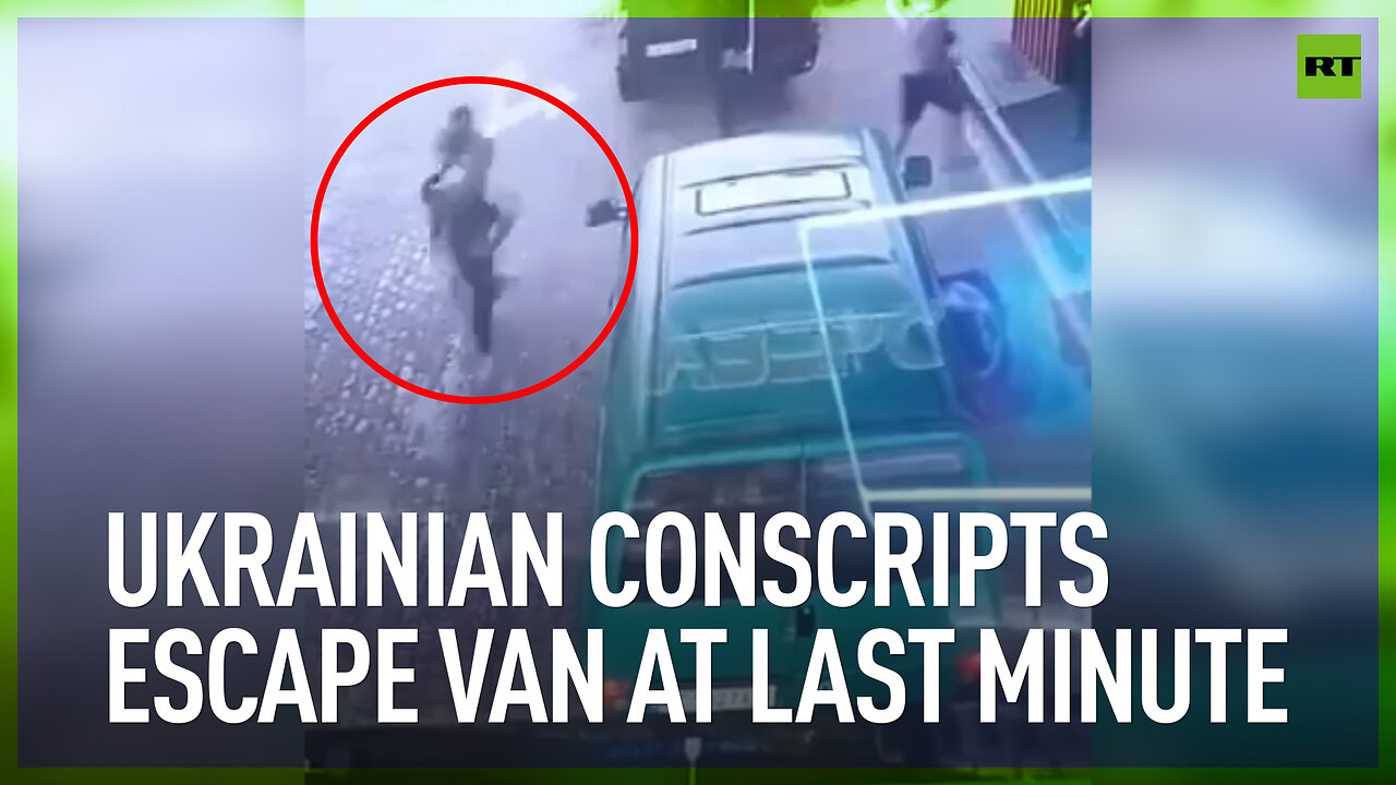 Ukrainian conscripts escape van at last minute