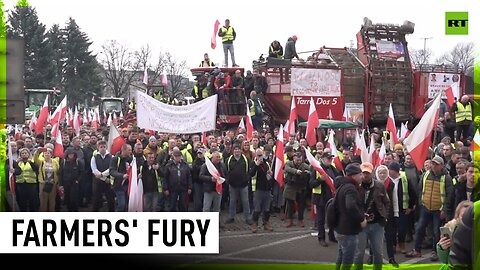 Protesting Polish farmers vandalize European Parliament office and 'Solidarity with Ukraine' sign