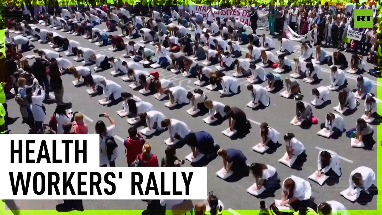 Thousands of health workers demand salary rises, job security in Argentina