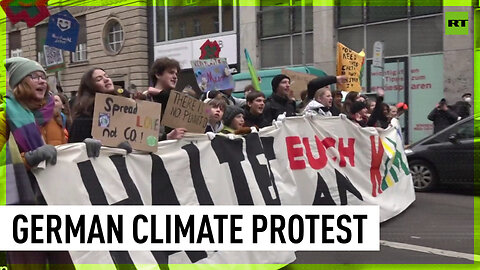 'Fridays for Future' | Thousands of climate activists rally in Germany