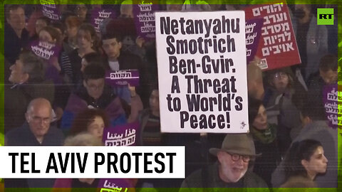 ‘Crime Minister’: Protesters demonstrate against Netanyahu in Israel