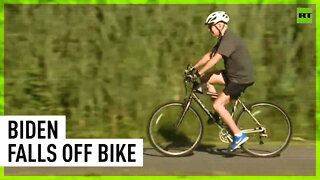 Fast & Furious: Biden falls off bike