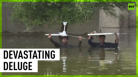 Flood survivors evacuated from Pakistani villages