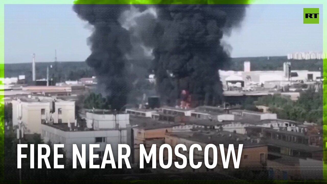 Lumber yard and ceramic tile manufacturing plant on fire near Moscow