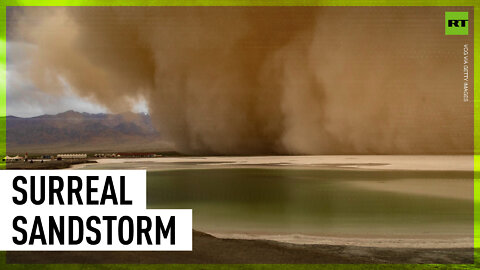 DRAMATIC: Massive sandstorm rips through China