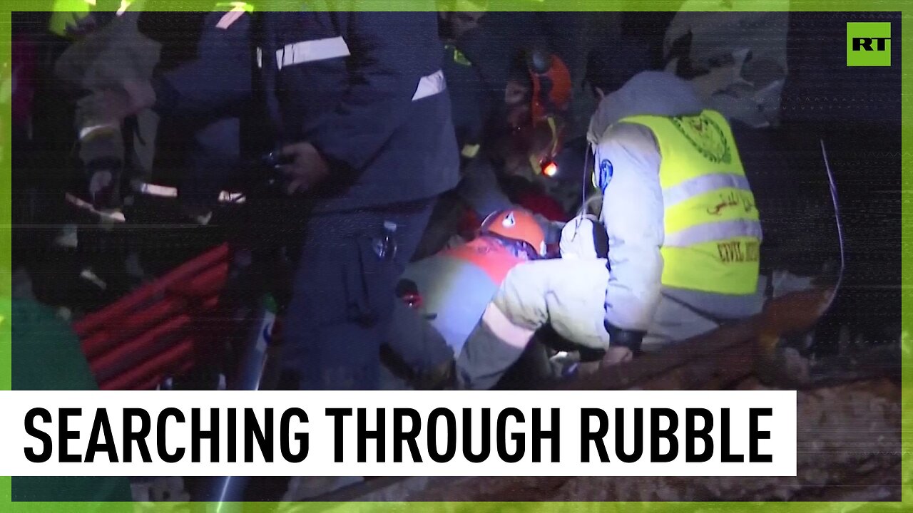 Lebanese rescuers look for survivors after deadly building collapse