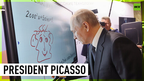 Putin drawing on digital whiteboard: 2023 vs 2013