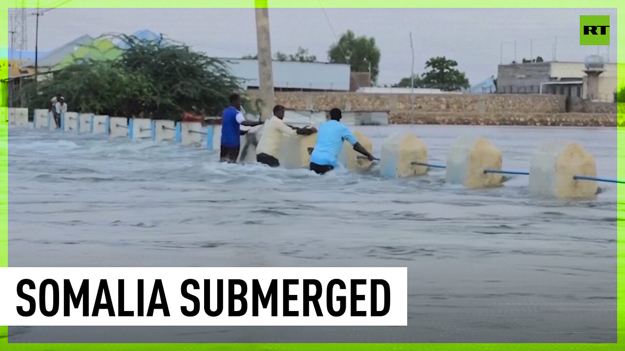 Over 400k displaced as severe floods swamp central Somali