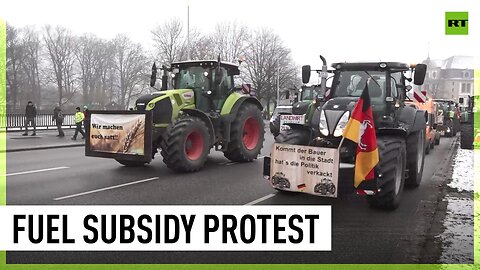 Thousands of tractors flood Hannover over fuel tax hikes