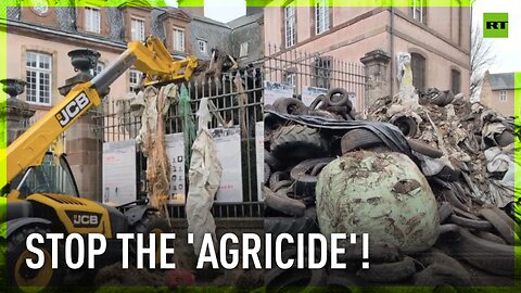 Farmers in Rodez dump tires and rubbish at govt building