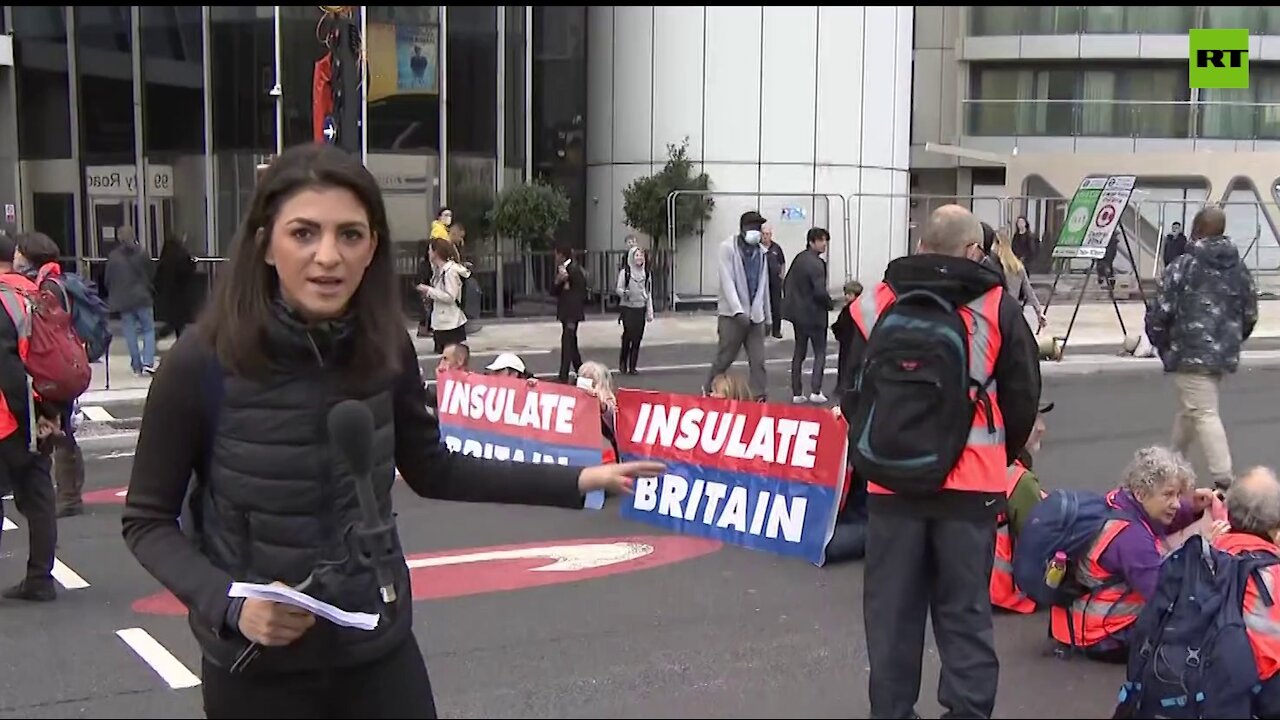 Drivers angry over eco-activists blocking busy London road