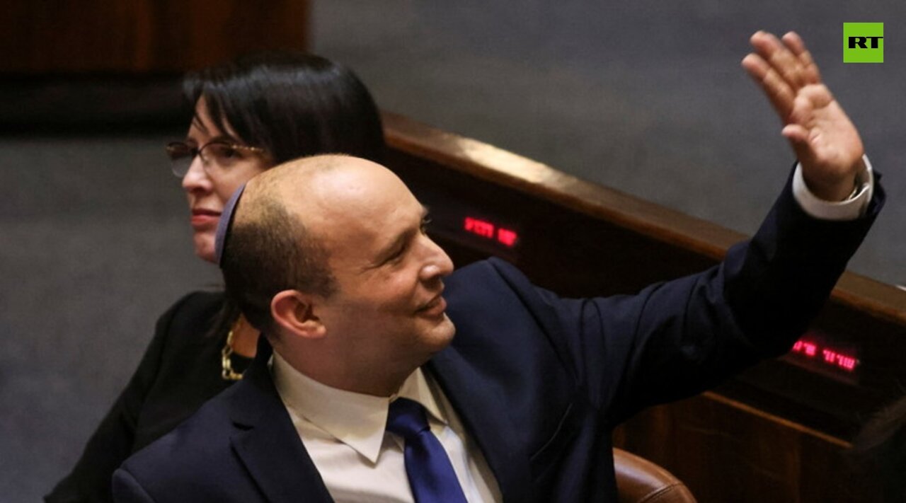 Netanyahu toppled from leadership by one-seat majority